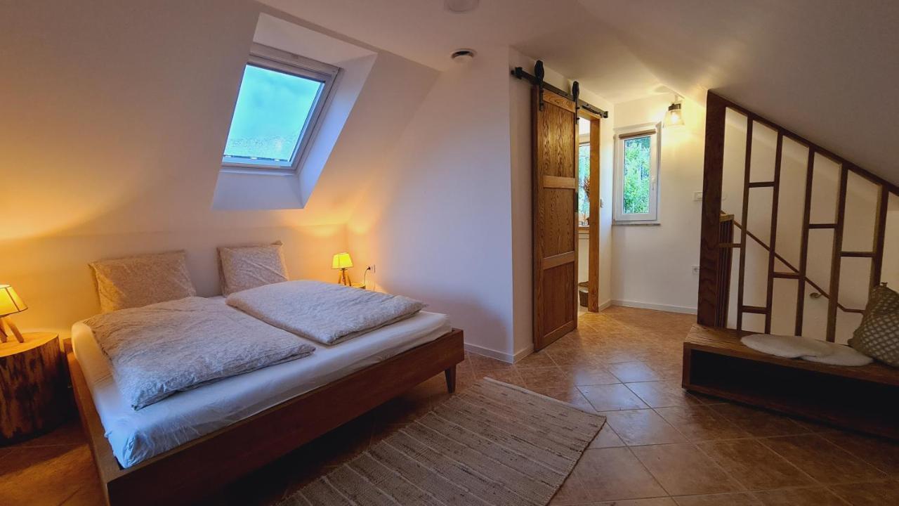 Zidanica Muhic Villa โดเลนิสเก ทอปลิตเซ ภายนอก รูปภาพ